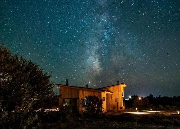 Luxurious Desert Casita With River Rock Shower Near Grand Canyon, Arizona Holiday home